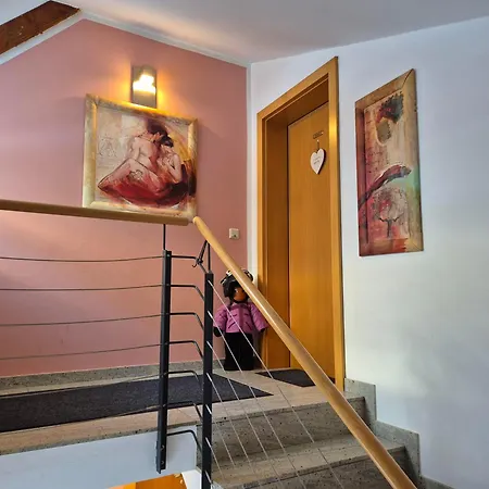 Alfenz Apartment *